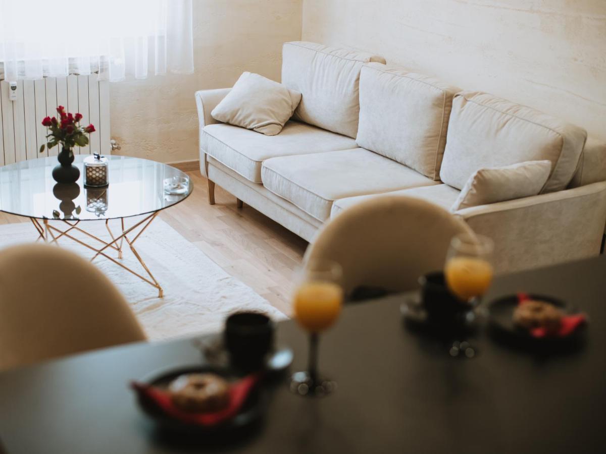 Апартаменты Apartman Stari Toranj II Вуковар Экстерьер фото